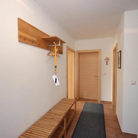 Linnehan By Interhome *