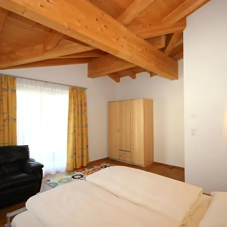 Linnehan By Interhome Nyaraló