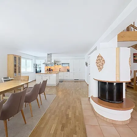 Holiday Home Linnehan By Interhome Fuegen