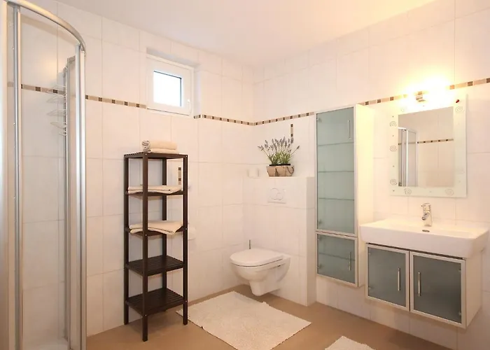 Holiday home Holiday Home Linnehan By Interhome Fuegen