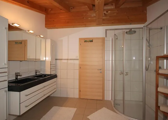 Holiday home Holiday Home Linnehan By Interhome Fuegen